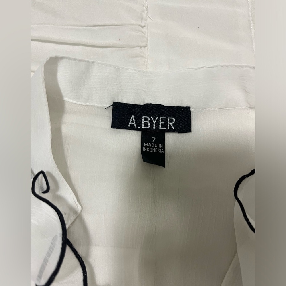 A. Byer black and white dress with belt. Size 7. - Picture 3 of 4